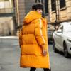 Новый пуховик мужской средней длины и длинный модный красивый с капюшоном зимнее утолщенное пальто из белого утиного пуха мужская одежда