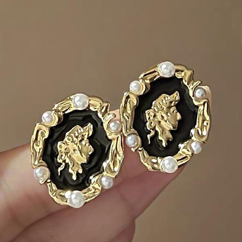 Серебряные серьги-кисточки с жемчугом и иглами - модные универсальные женские украшения