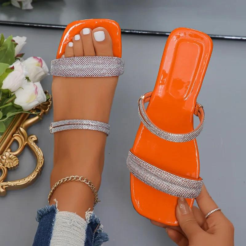 Мода 2024 года, горячая распродажа женской обуви с квадратным носком, женские тапочки, летние блестки, однотонные, повседневные, пляжные, на плоской подошве, большого размера