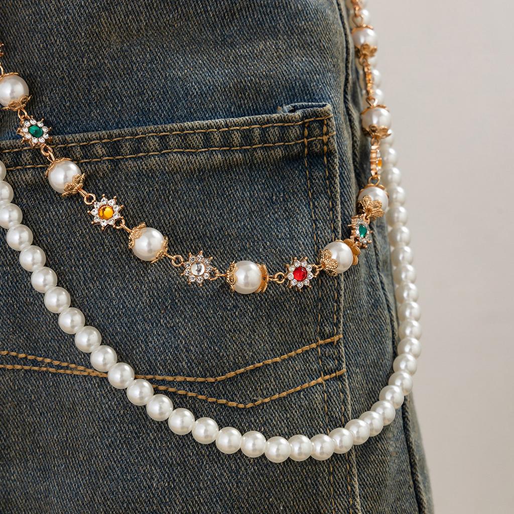 Elegant Rhinestones Flower Pearls Chain Enhances Jeans Fashion Statement Pieces for Trendy Women Ladies Casual Wear