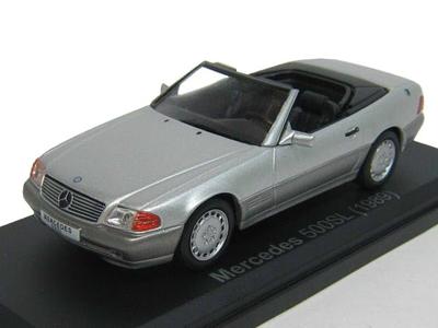 IXO 500SL 1989 Серебристый 1/43 Mercedes-Benz