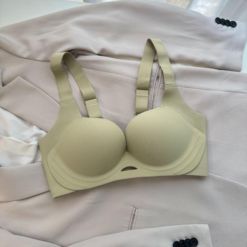 Traceless underwear women's beauty salon lifts large breasts and shows small upper support, anti-sagging adjustment type, new bra without steel ring