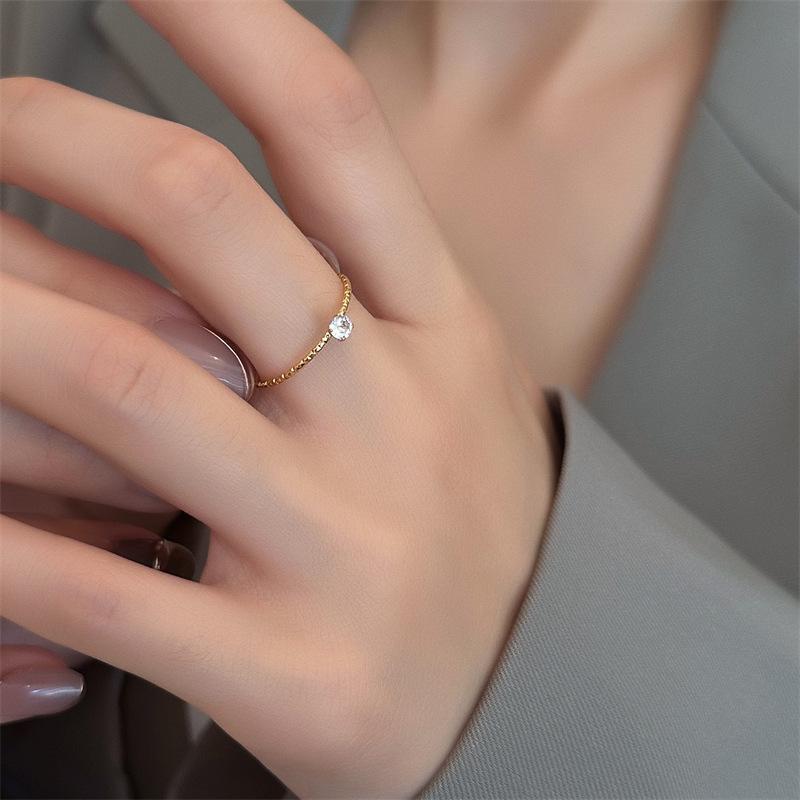 Elegant 18k Gold Thin Line Ring with Diamond Plating - A Shiny, Fashionable Statement for the Index Finger