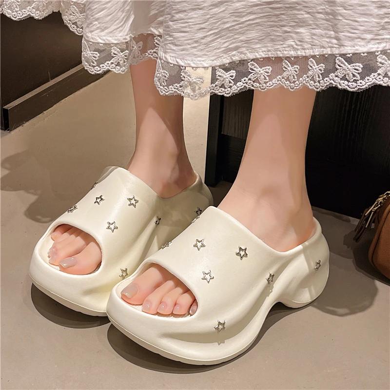 Fashion Niche Star 2025 Summer New Casual Flip-Flops Fashion and Versatile Platform Heightening Lightweight Women's Outside Sandals