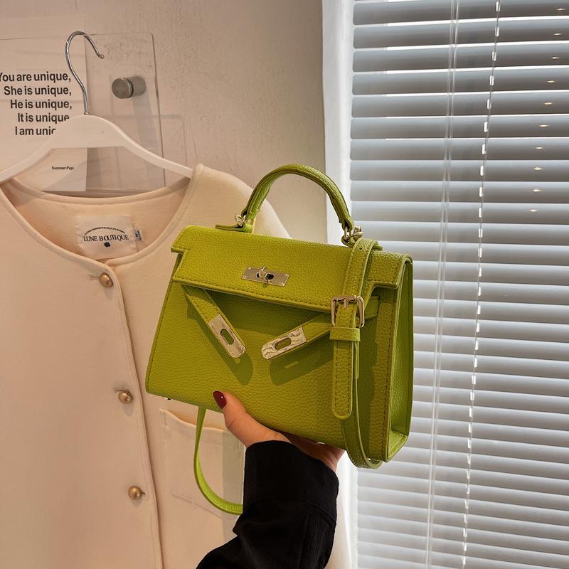 Женская универсальная сумка-мессенджер на плечо для поездок на работу