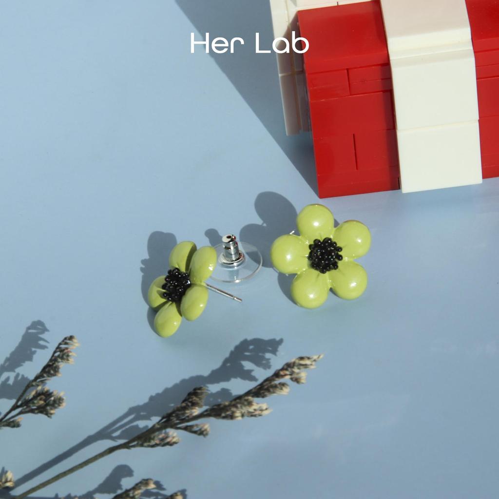 Her Lab Ювелирные изделия | Серьги-кольца с эмалью и кристаллами из 18-каратного золота, модные женские серьги-гвоздики, корейские серьги-гвоздики с цветком