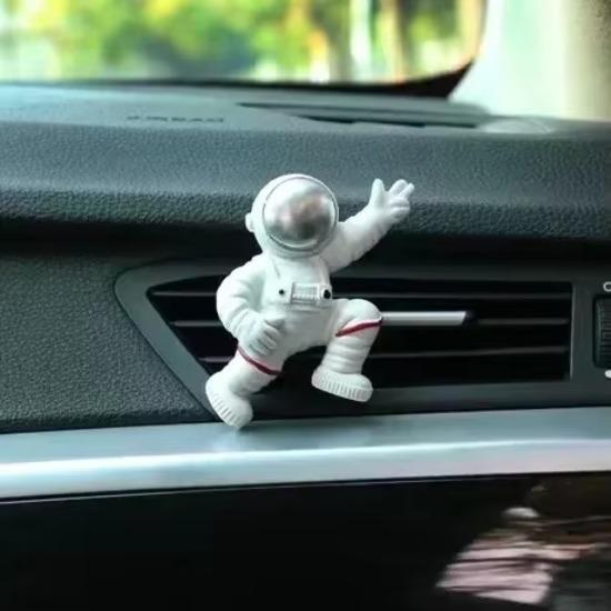 Вселенная Планета Форма Астронавт Автомобильный Освежитель Воздуха Автомобильный Кондиционер Розетка Духи Клип Духи Украшения для Автомобиля Украшения