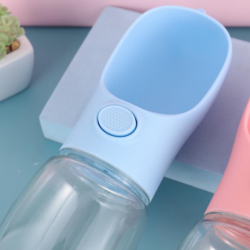 Портативная бутылка для воды для домашних животных: Непроливающийся дорожный стакан для кошек и собак