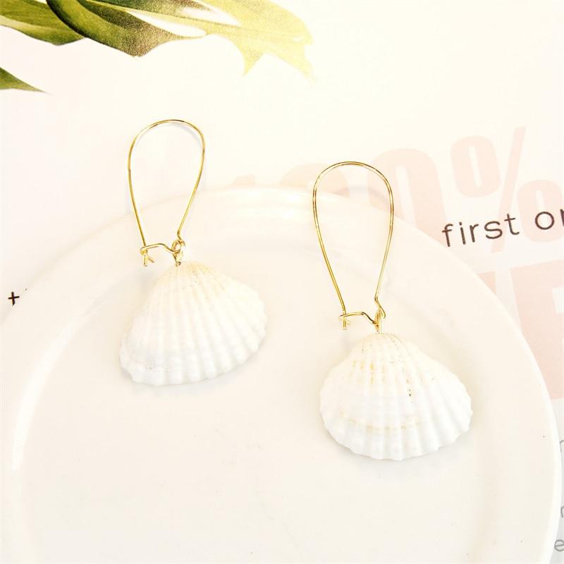 Bohemian White Shell Stud Earrings for Women Girls Cute Brincos Gold Dangle Earrings Fashion Jewelry Gifts for Girlfriend