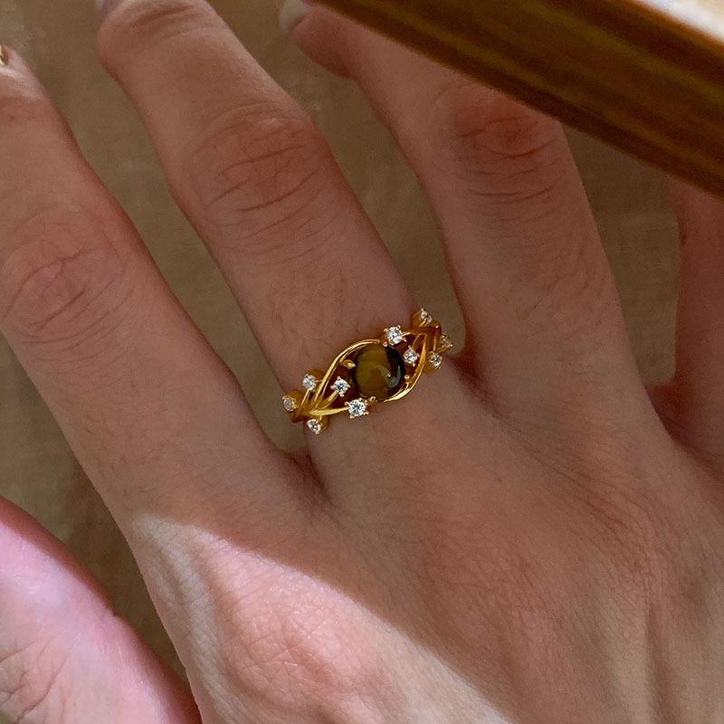 Модные кольца для женских украшений