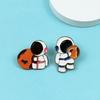 Cute Couple Astronaut Brooch: Planet Hugging Pin Badge