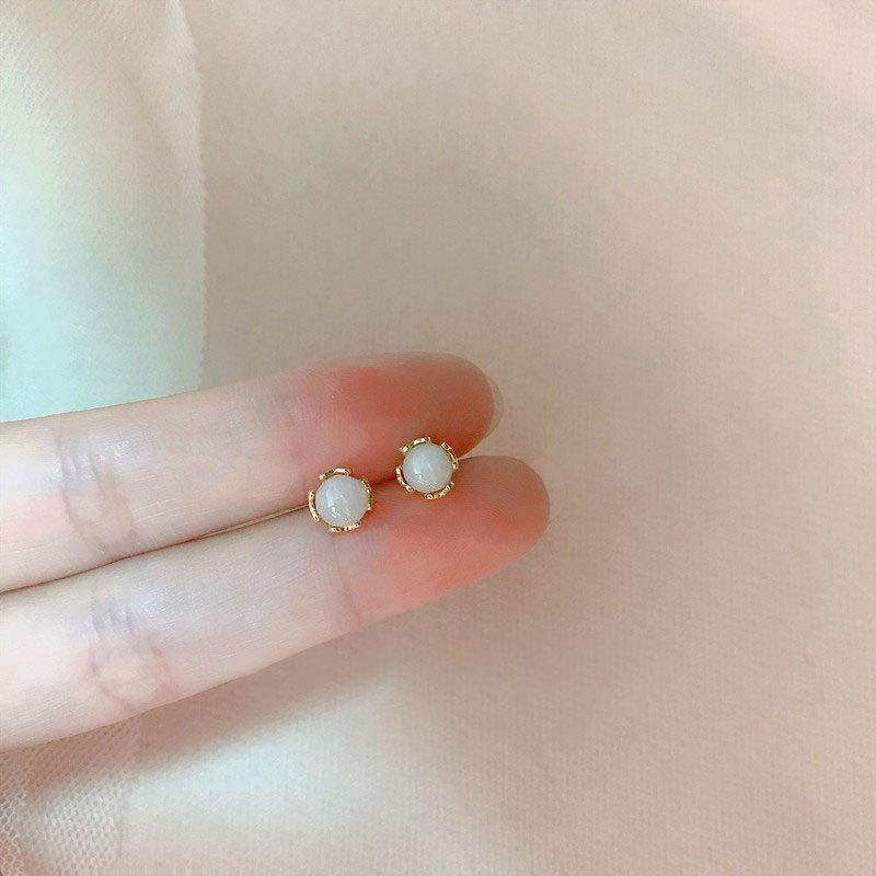 Серьги из натурального нефрита для женщин, маленькие, универсальные и высококачественные серьги из нефрита для путешествий, корейская версия