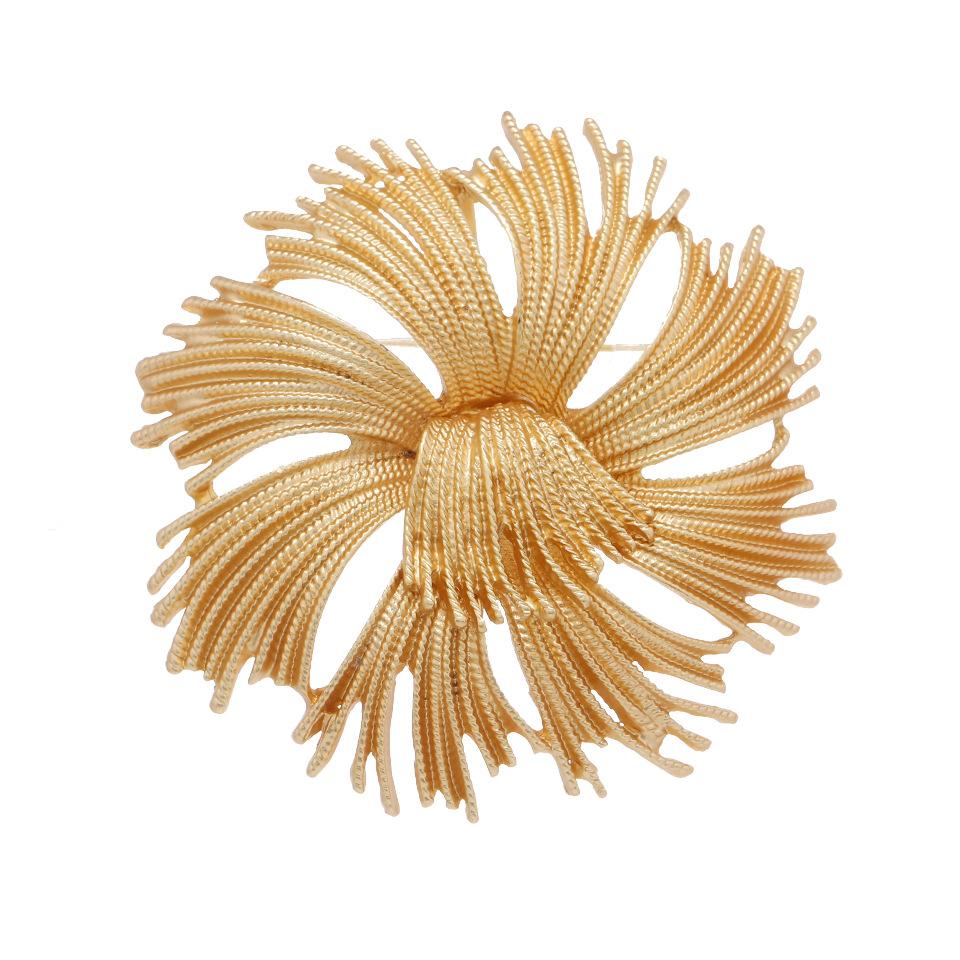 New Court French Style Tassel Corsage Matte Gold Flower Coat Suit Female Vintage Brooch