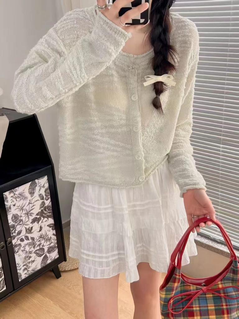 Sunscreen knitted cardigan women's summer new temperament soft waxy top short loose long-sleeved thin air-conditioned shirt