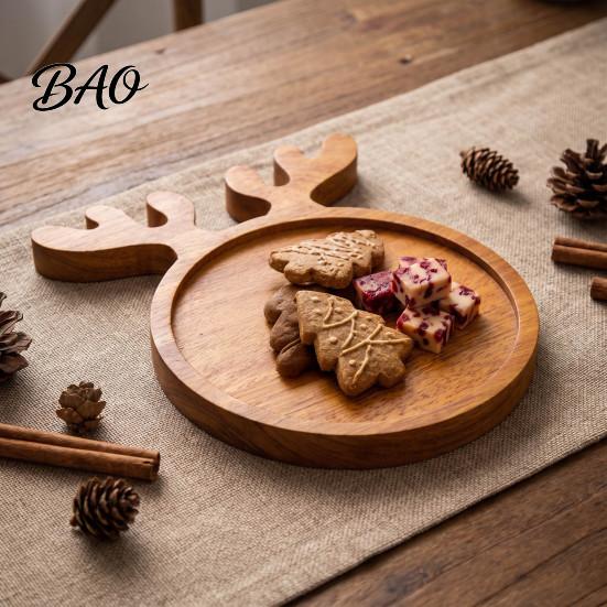 Cheese Board for Holidays Christmas Tree And Elk Serving Tray, Durable Wood Partitioned Home Table Decor Food Platter, Decorative Dinnerware