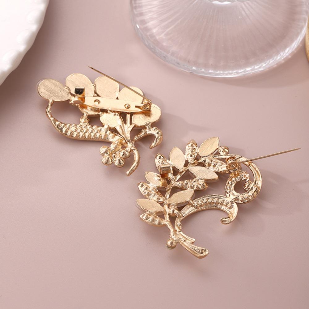 Anti-glare Alloy Pin Butterfly Rhinestone Brooch High-end Flower Brooch Women