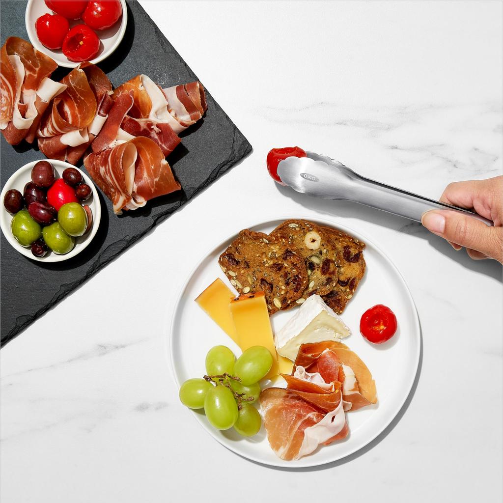 OXO Нержавеющая сталь Мини-щипцы Набор из 2 шт. Серый Блокировка Компактные Кухонные Принадлежности для Сервировки Можно мыть в посудомоечной машине 20 см