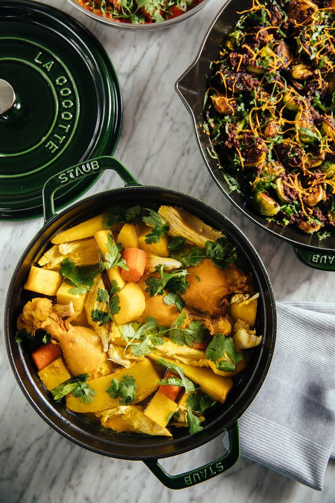 Staub Cocotte Round Basil Green Large Hand Cast Enamel Pot IH Compatible Japanese La Cocotte Round "Pico 28cm" [Authorized Product] 40509-361