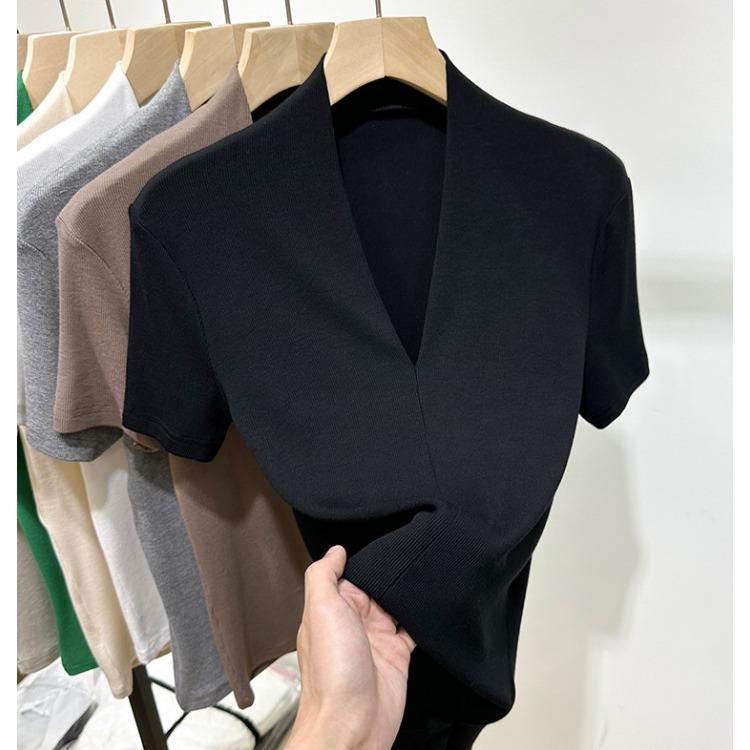 Модная футболка с V-образным вырезом, с короткими рукавами, женская летняя новинка, облегающий топ с рукавами до локтя