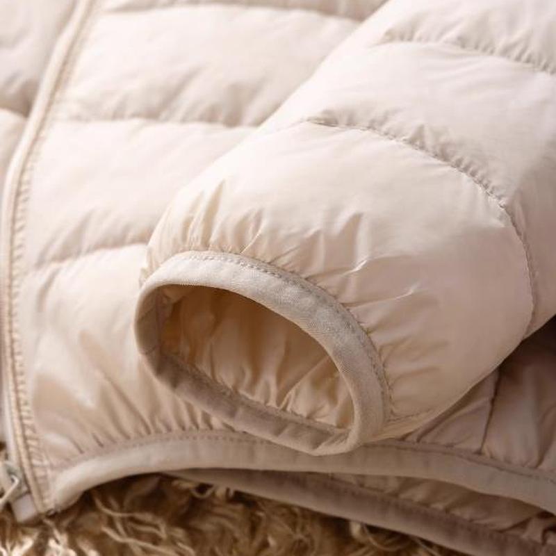 Women's Lightweight Down Jacket Short Warm Fashionable Hooded Lightweight Fitted Outerwear