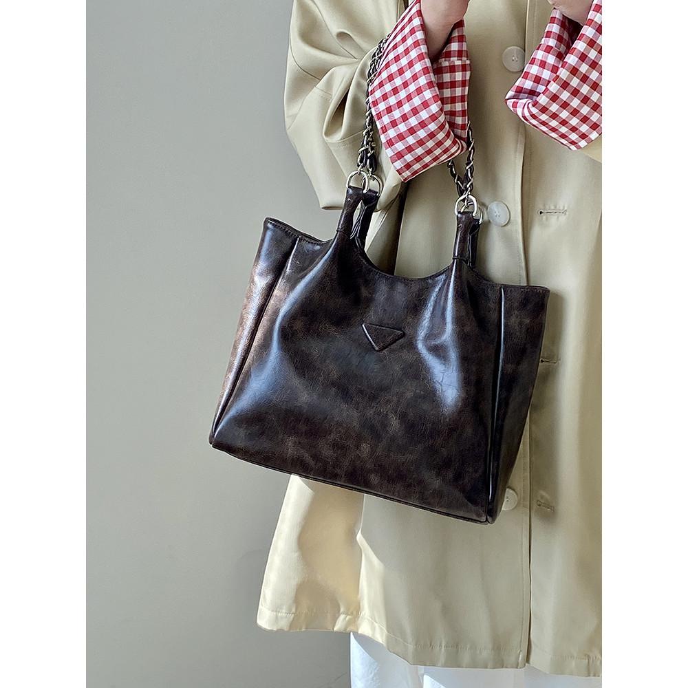 Ielgy Autumn Winter Retro Commuter Large Capacity Chain Tote Bag