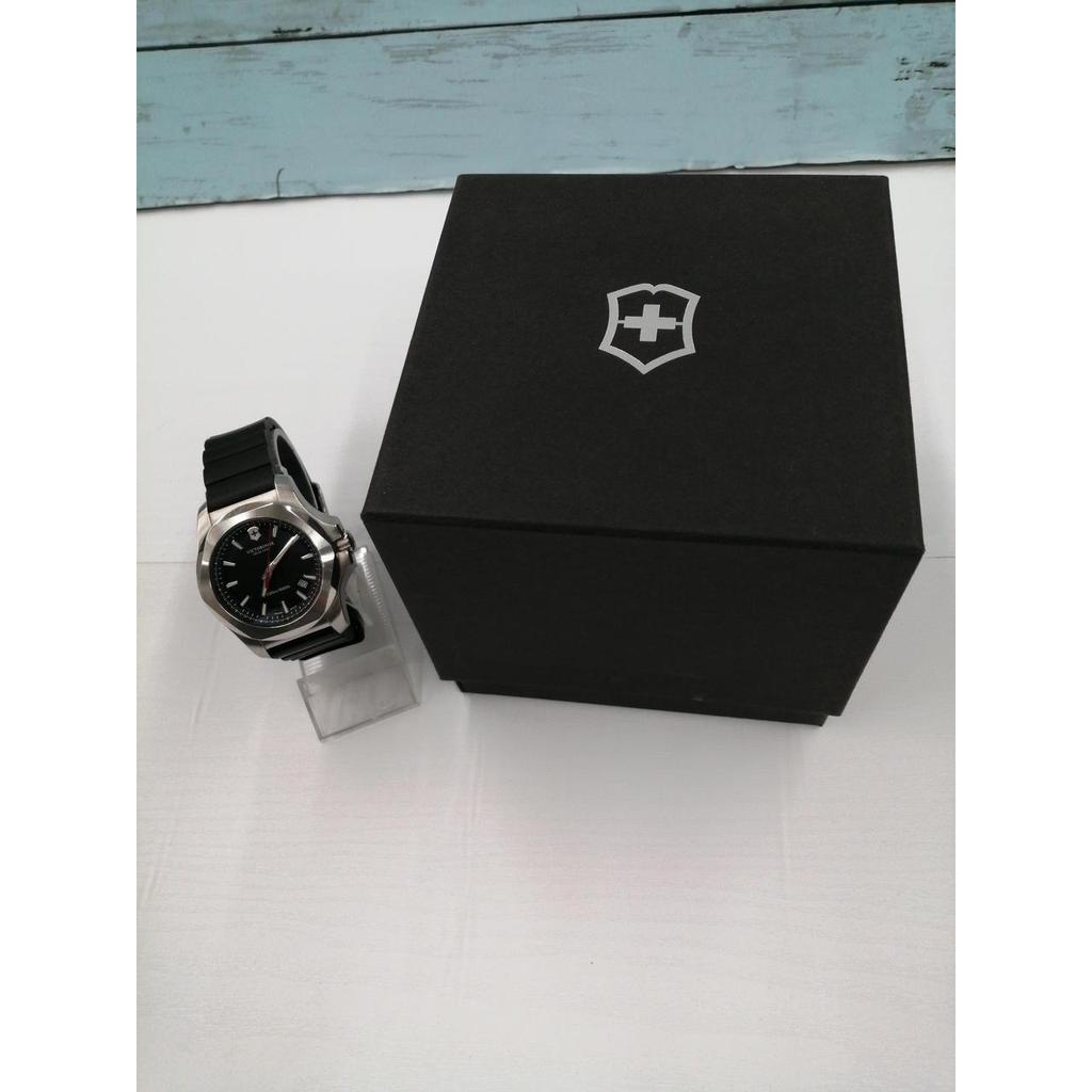 Б/у Мужские кварцевые часы VICTORINOX 241682