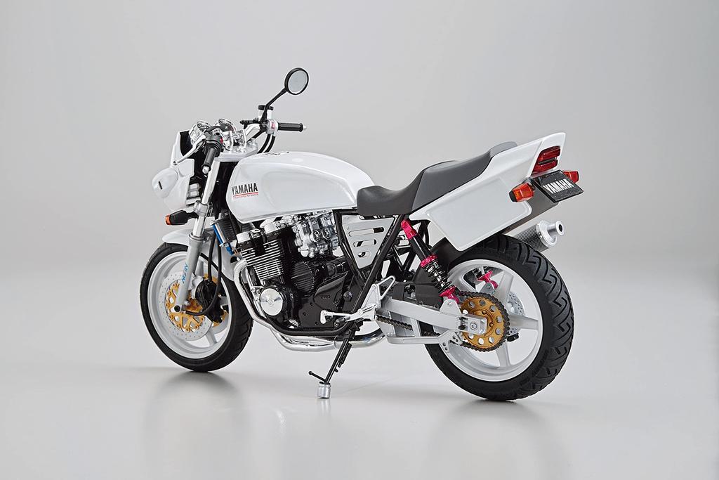 Aoshima Bunka Kyozaisha The Bike Series Yamaha 4HM XJR400S 1994 Пластиковая модель с кастомными деталями Цвет литья 1/12 № 54