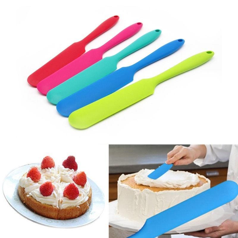 1 x Silicone Batter Spatula Cake Cream Mixer Long Handled Models Baking Scraper Random Color KTY