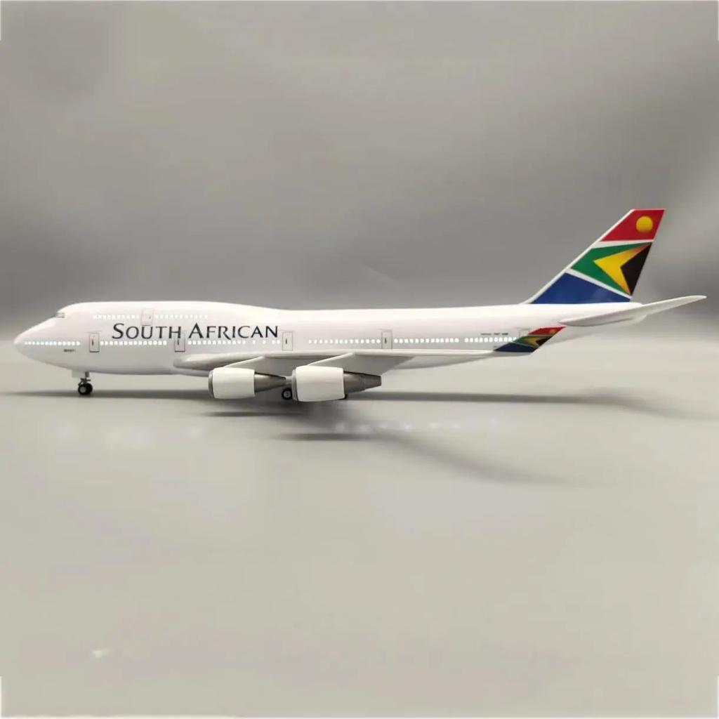 1/160 Scale B747 Airplanes South Africa Airways Aeroplane 47cm Diecast Resin Model Large Plane With LED and Wheel Souvenir