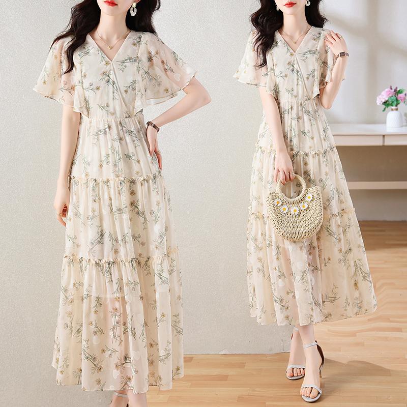 New Arrival French Style Summer Dress for Women with V-neck and Beautiful Waist Flounce