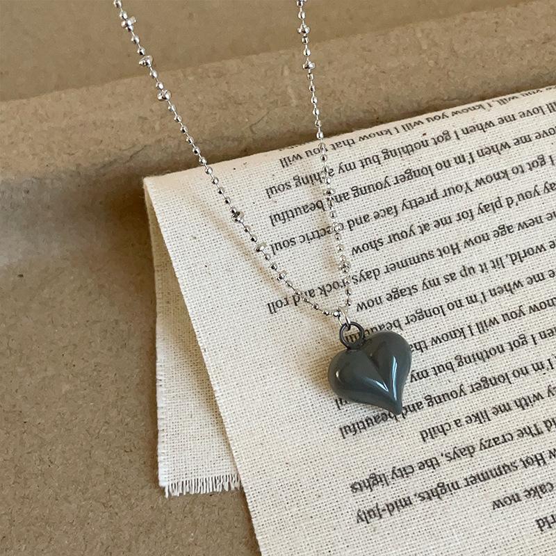 Small Drop Oil Love Peach Heart Pendant Necklace Women'S Simple High-End Sense Fashion Trend Versatile Neck Chain Sweater Chain