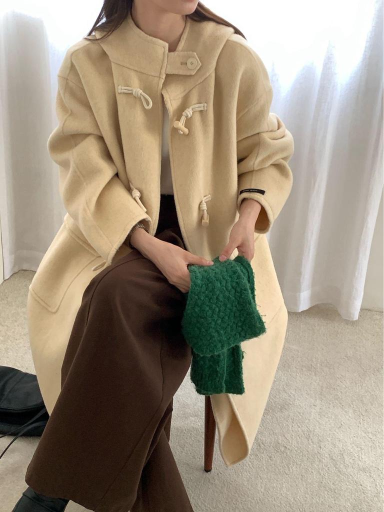 Пальто из шерсти с капюшоном в корейском стиле: Женское кашемировое пальто средней длины двустороннее с пуговицами-клевантами для стройного осеннего образа
