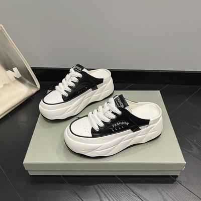 Тапочки из натуральной кожи с толстой подошвой. Тапочки для отдыха и спорта. Маленькие белые туфли.