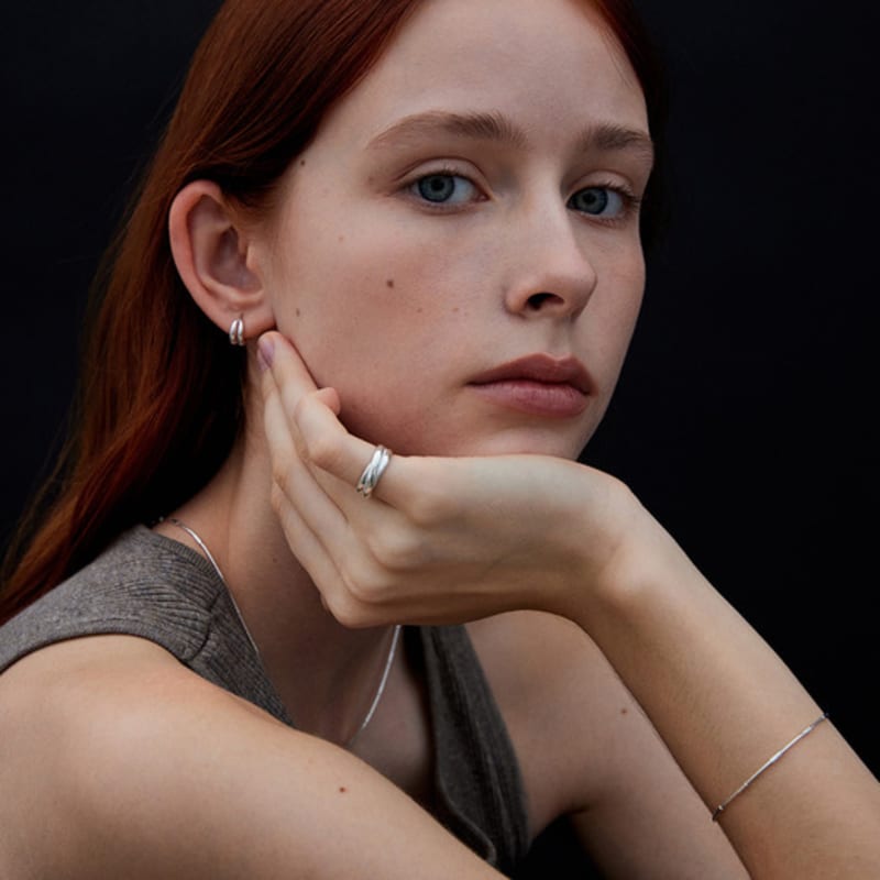 Onill 05-32 Embrace (Браслет)