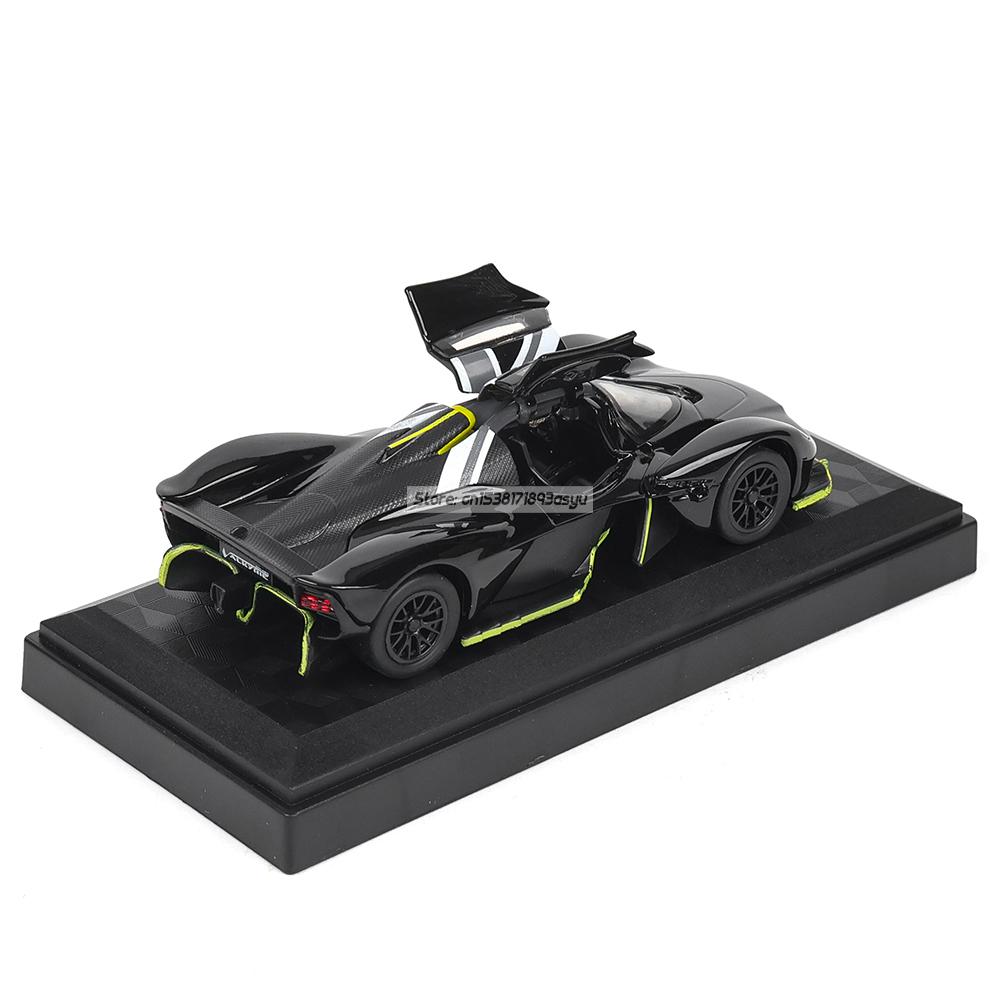 1/39 Металлическая модель автомобиля Aston Martin Valkyrie 2024 Литая коллекция Изысканный интерьер Игрушка Эксклюзивная цветная коробка
