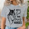Просто Девушка Любит Лошадей Принт Женская Футболка Женская Дикая Лошадь Мода Уличная Одежда Топы Винтажные Животные Женские Футболки с коротким рукавом