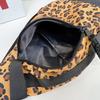 Трендовая нагрудная сумка большой вместимости с леопардовым принтом, нишевая универсальная наплечная сумка, высококлассная повседневная сумка-мессенджер для поездок на работу