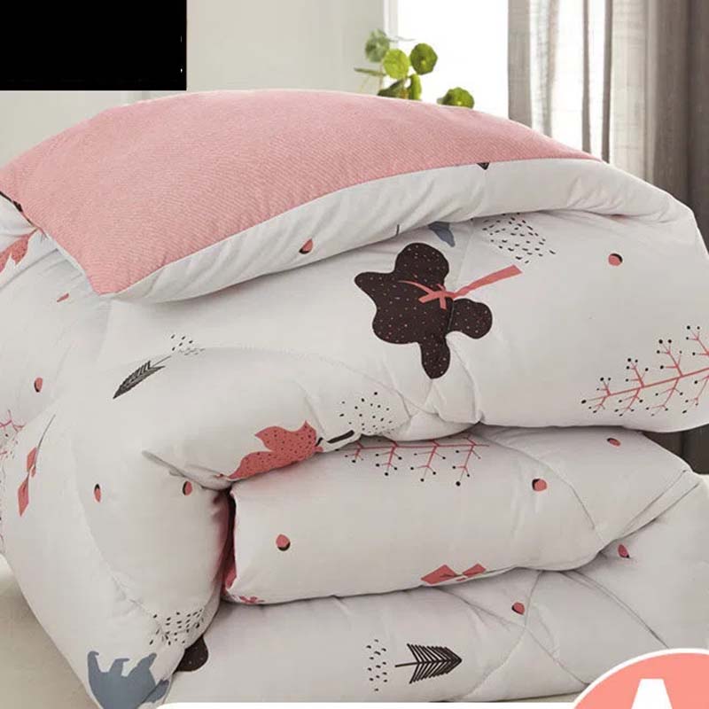 Утолщенное одеяло с хлопчатобумажной подкладкой. Бархатное теплое одеяло. Дышащая и легкая ткань. Доступны постельные принадлежности для одного или двух человек. Все сезоны.
