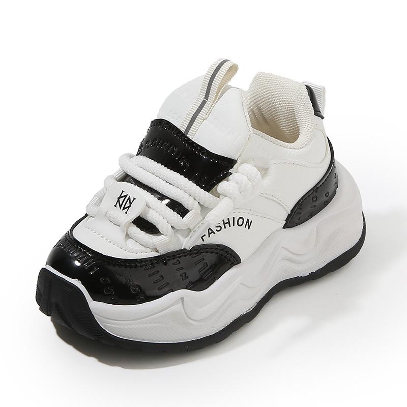 Детская спортивная обувь 2025 весна и осень новинка кроссовки для мальчиков тренд кроссовки для пап маленькие белые туфли для девочек мягкая подошва детская повседневная обувь