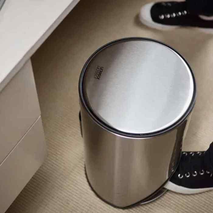 JOSEPH JOSEPH Arc Easy-Push Педальное мусорное ведро из нержавеющей стали 10 л