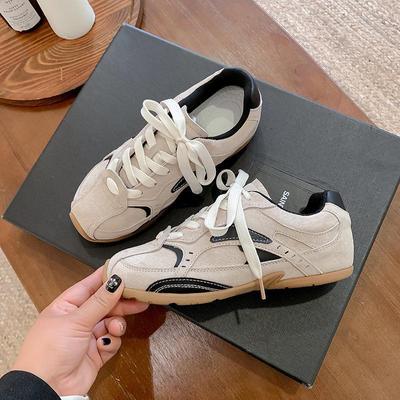 Осенне-зимние женские кроссовки Grape Mom's из кожи контрастного цвета со шнуровкой и усовершенствованной подошвой