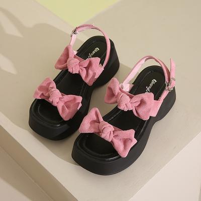 Римские сандалии 2025 Лето Туфли с бантом Прозрачные каблуки Ремешок с пряжкой Открытый носок Гладиатор Новые сабо Пип Пляжные Девушки Комфорт Скандалы Ягодицы