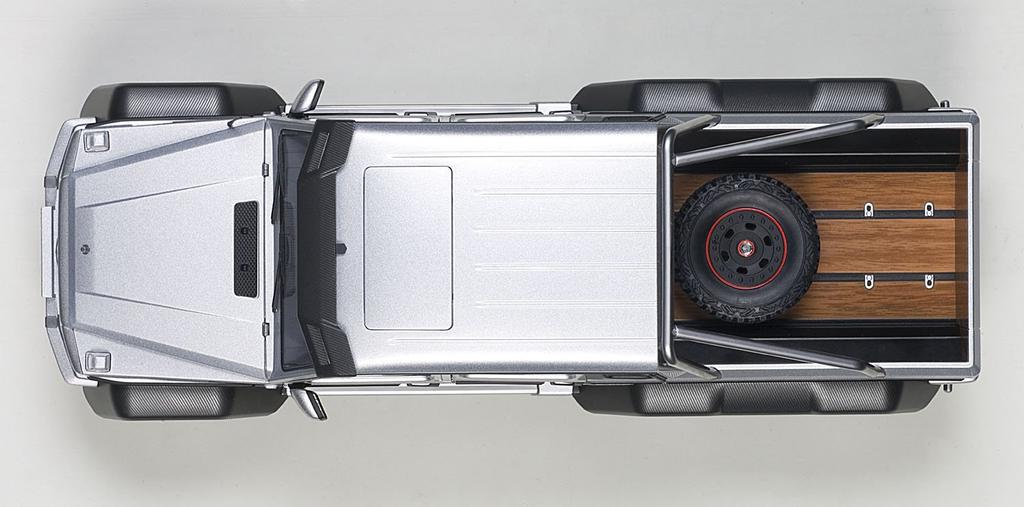 AUTOart Mercedes Benz G63 AMG 6X6 1/18 (Серебряный)