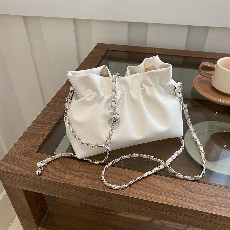 Niche Texture Handbag For Women New Versatile Chain Single Shoulder Crossbody Bag Fashionable High-end Pleats Cloud Pack