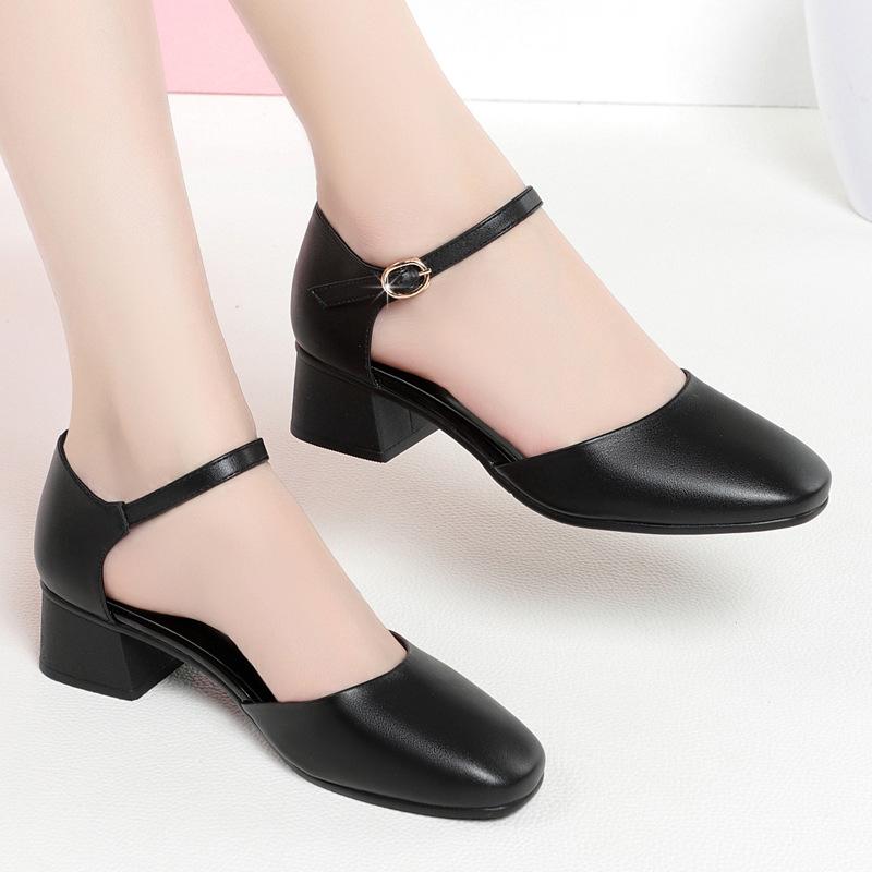 Летние сандалии, женские сандалии с закрытым носком, женские туфли с низким верхом и вырезами по бокам, однотонные толстые каблуки, удобные корейские женские туфли на среднем каблуке