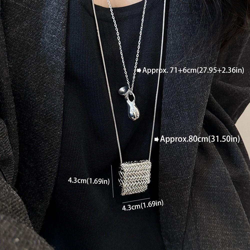 With Water Bottle Pendant Sweater Chain Necklace Women Choker for Fashion Enthusiasts