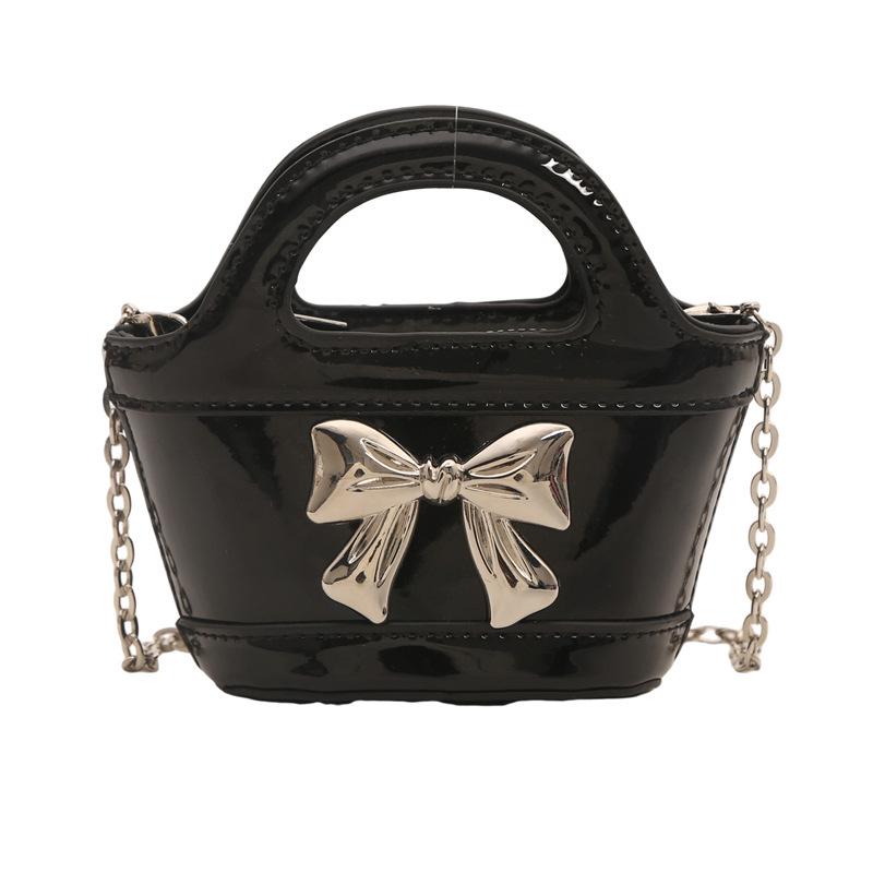 2024 Блестящая лаковая мини-сумка-корзинка через плечо с лазерной цепочкой для детей и женщин