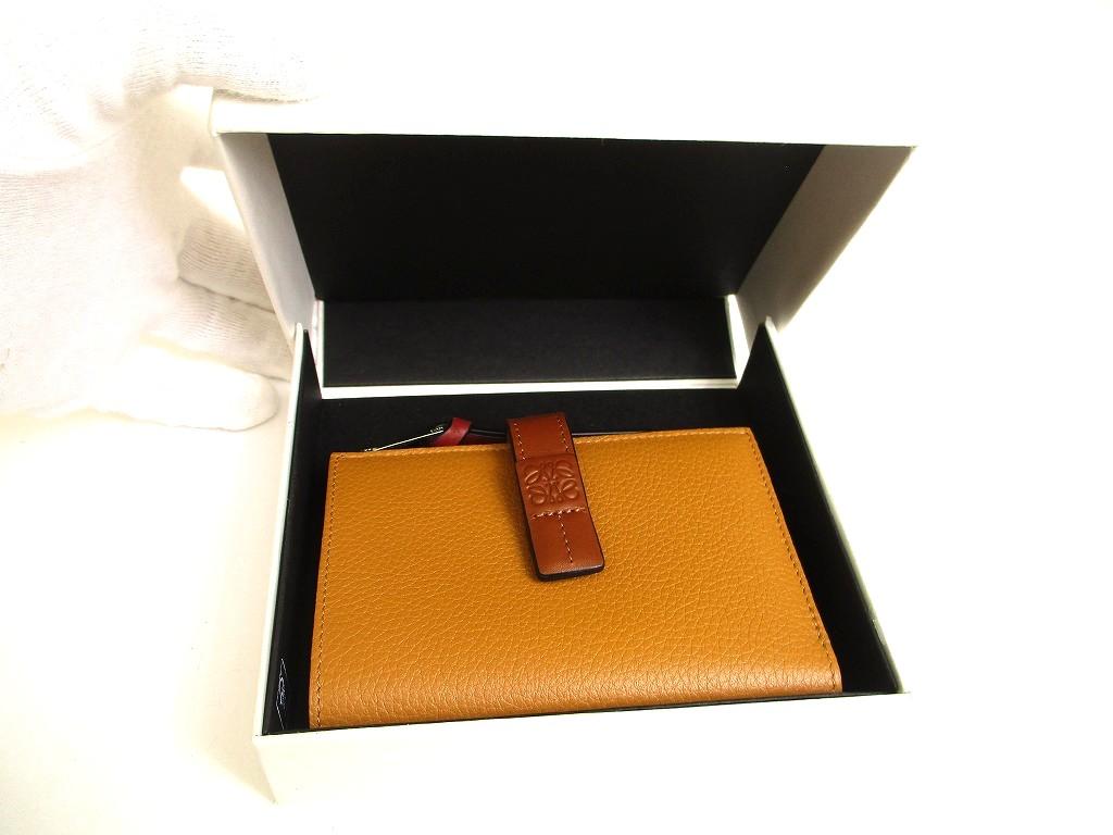 Authentic LOEWE Light Camel Pecan Color Leather Bifold Wallet Compact Wallet #a931  Refurbished