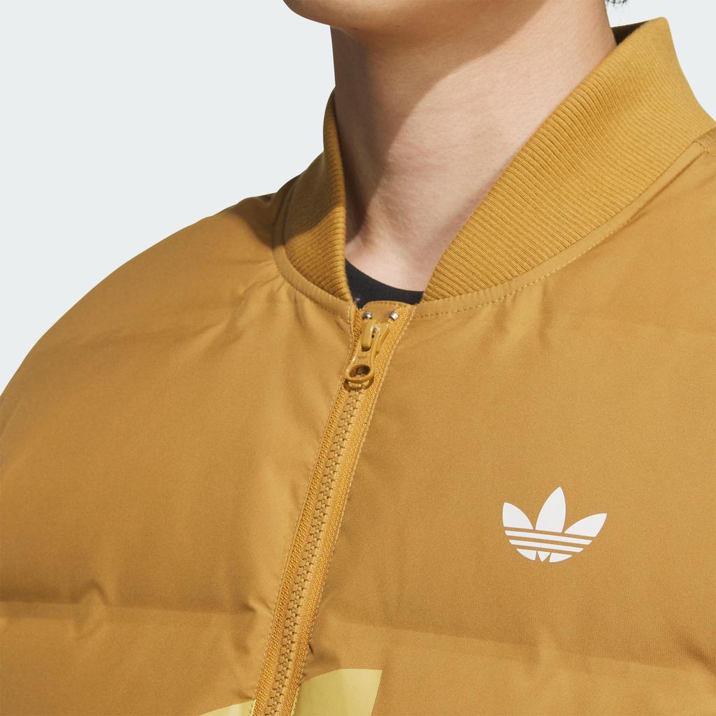 adidas Оригинальная удобная повседневная теплая универсальная куртка-пуховик Chillax Lwd унисекс, верхняя одежда светло-коричневого цвета JL8411