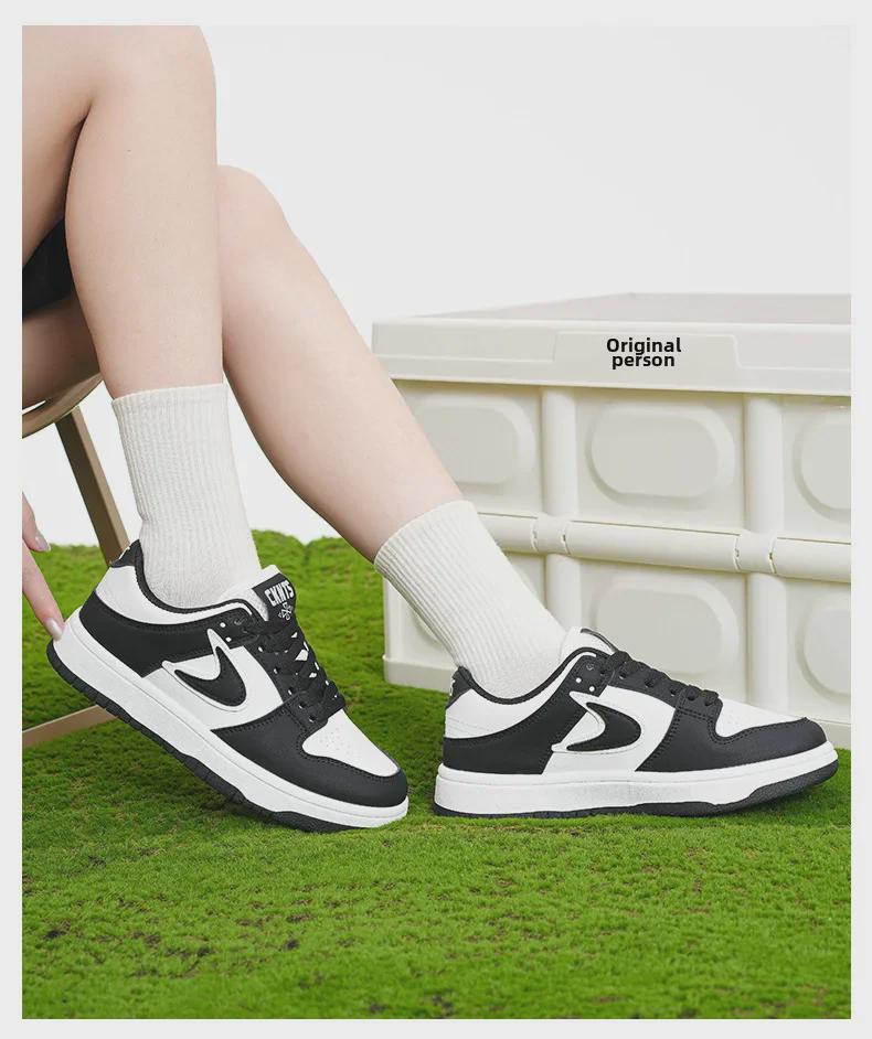 Женские кроссовки в гонконгском стиле: 2024 Модные повседневные белые спортивные туфли на шнуровке